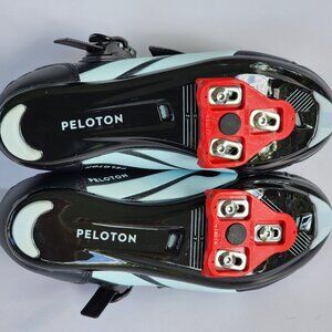 Peloton Cycling Shoes (New) with Cleats Men's 7 Women's 9
